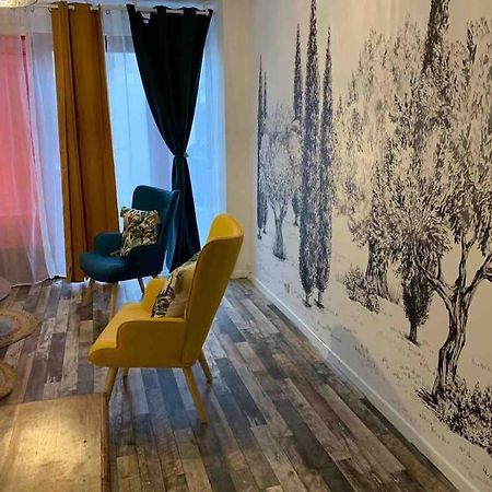 Appartement Avec Cours 日安 外观 照片